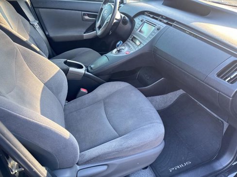 Used 2015 Toyota Prius Two image 6