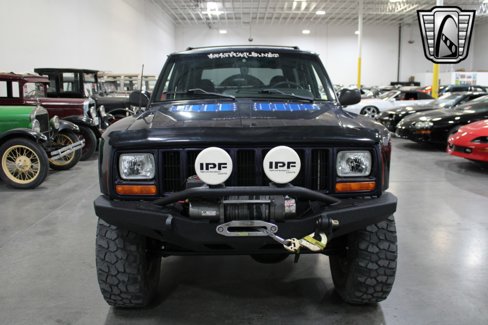 Used 1999 Jeep Cherokee Classic image 2