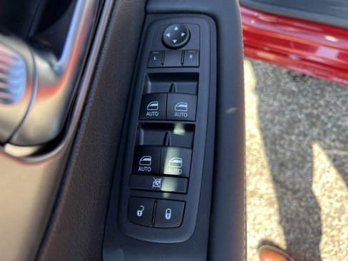 New 2026 Chrysler Pacifica Select image 24
