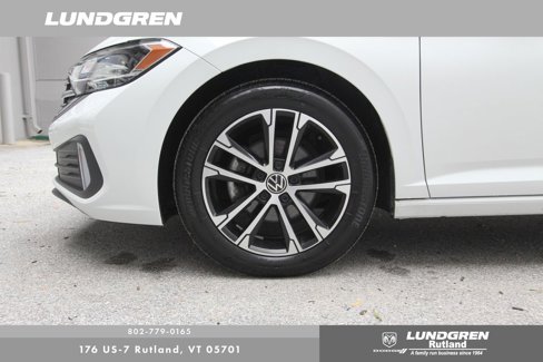 Used 2023 Volkswagen Jetta Sport image 35