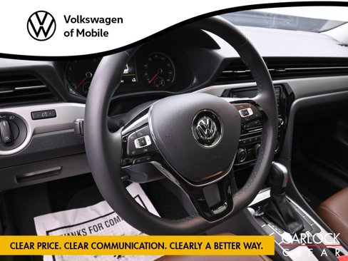 Used 2021 Volkswagen Passat 2.0T SE image 16