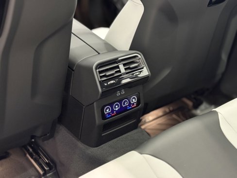 New 2026 BMW M5 w/ Executive Package image 29