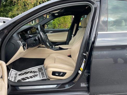 Used 2017 BMW 530i image 16