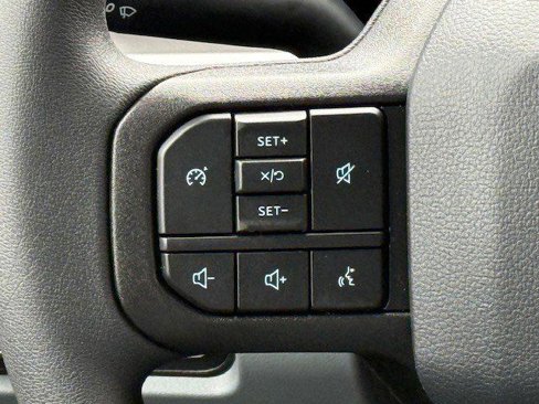 New 2025 Ford F550 4x4 Regular Cab Super Duty image 23