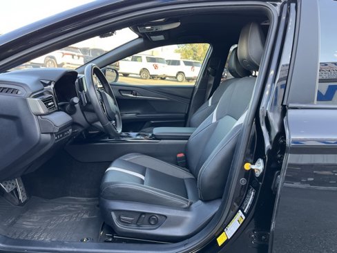 Used 2025 Toyota Camry LE image 25