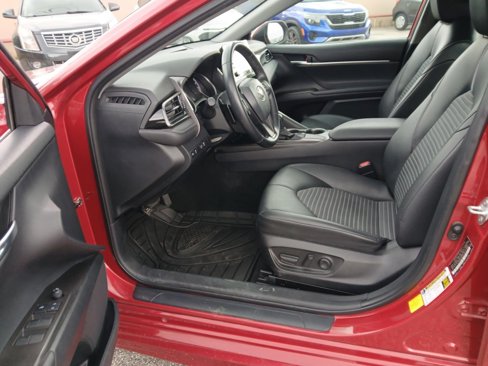 Used 2021 Toyota Camry SE image 12