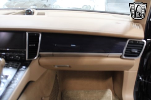 Used 2014 Porsche Panamera image 22