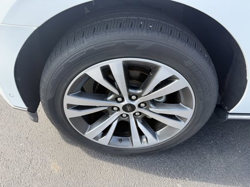 Used 2021 Ford Expedition Limited image 5