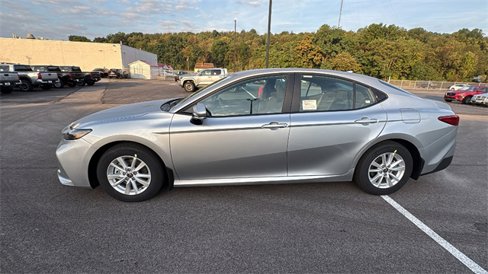 New 2026 Toyota Camry LE image 2