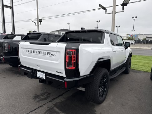 New 2026 GMC Hummer EV 4x4 Crew Cab image 4