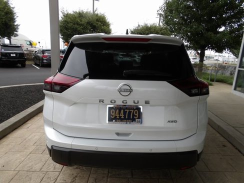 Certified 2024 Nissan Rogue S image 6