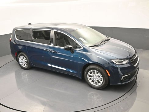 New 2025 Chrysler Pacifica Select image 47