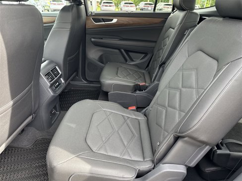 New 2025 Volkswagen Atlas SE image 26