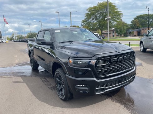 New 2026 RAM 1500 4x4 Crew Cab image 9