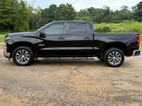 Used 2019 Chevrolet Silverado 1500 LT w/ Texas Edition image 2