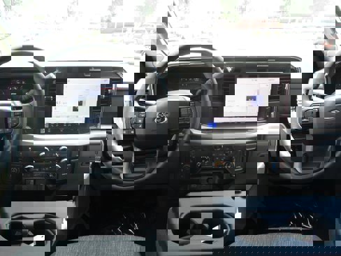 New 2025 Ford F250 XLT image 19