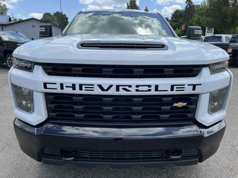 Used 2020 Chevrolet Silverado 2500 Custom w/ Custom Value Package image 3