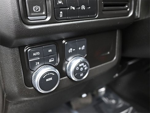 Used 2023 GMC Yukon SLT image 18