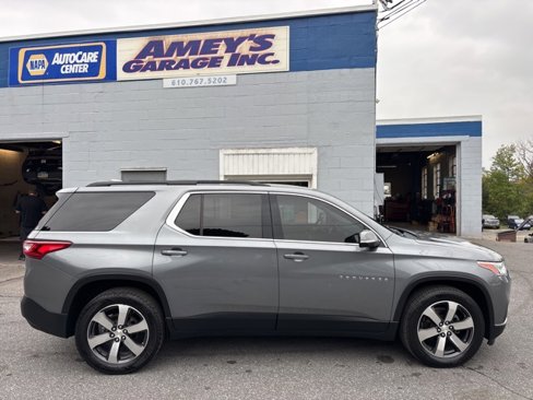 Used 2019 Chevrolet Traverse LT w/ LT Premium Package image 7