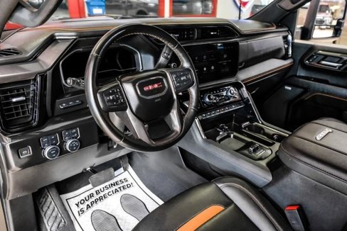 Used 2024 GMC Sierra 2500 AT4 w/ Technology Package image 5
