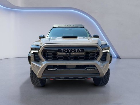 Used 2025 Toyota Tacoma TRD Pro image 2