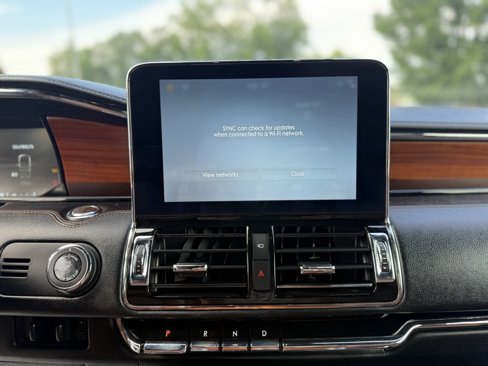 Used 2019 Lincoln Navigator Reserve image 29