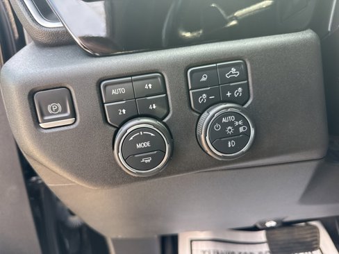 Used 2023 Chevrolet Silverado 1500 LTZ image 21