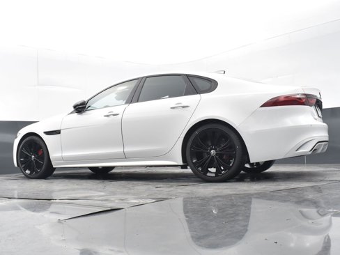 Used 2024 Jaguar XF R-Dynamic SE image 29