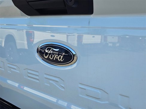New 2026 Ford F350 4x4 Crew Cab Super Duty image 16