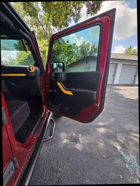 Used 2013 Jeep Wrangler Unlimited Sport w/ Connectivity Group image 26