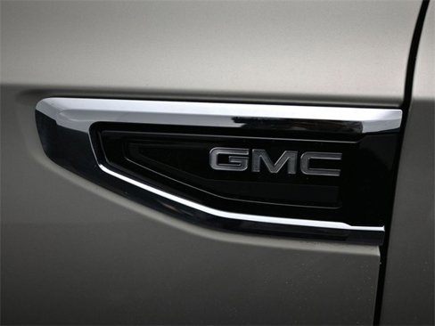Used 2023 GMC Yukon SLT image 19