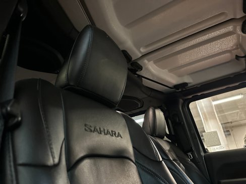 Certified 2022 Jeep Wrangler Unlimited Sahara w/ Safety Group image 16