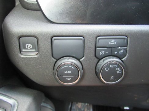 Used 2025 Chevrolet Silverado 1500 LT image 34