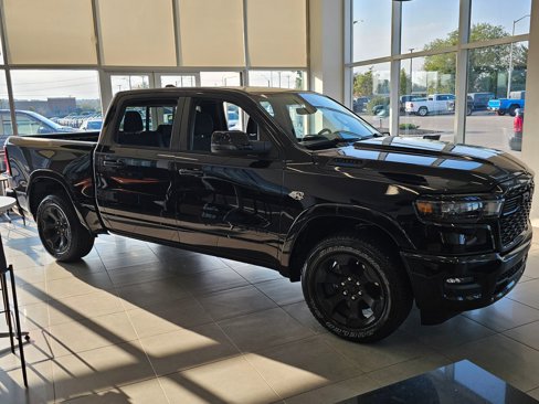 New 2026 RAM 1500 4x4 Crew Cab image 4
