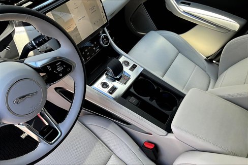New 2026 Jaguar F-PACE R-Dynamic S image 8