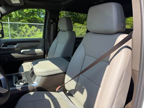 New 2025 GMC Sierra 2500 SLT w/ SLT Convenience Package image 14