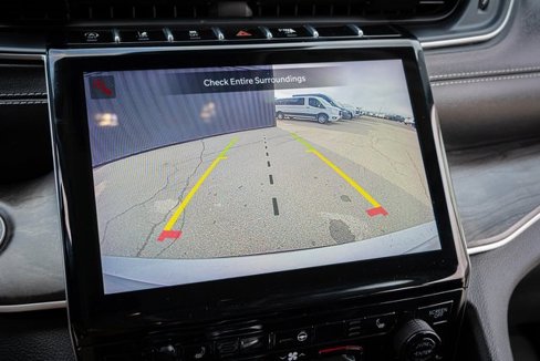 Used 2023 Jeep Grand Cherokee L Limited image 23