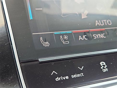 Used 2024 Audi Q8 Prestige image 23