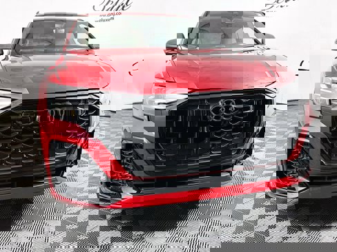 Used 2024 Audi SQ8 Prestige w/ Prestige Package image 31