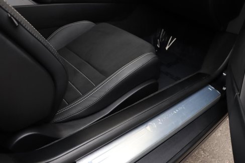 Used 2022 Jaguar F-TYPE R-Dynamic image 31