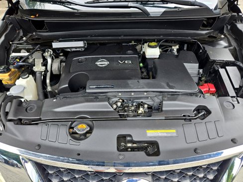 Used 2013 Nissan Pathfinder SL image 16
