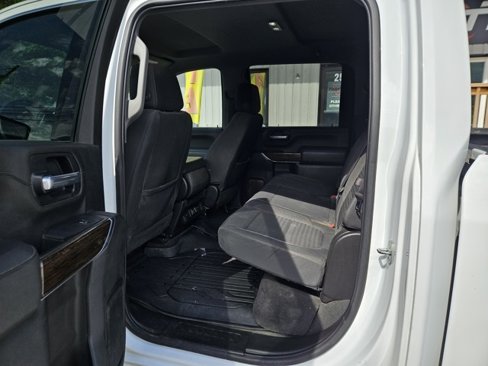 Used 2021 GMC Sierra 2500 SLE w/ SLE Value Package; image 9