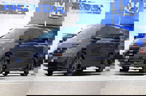 New 2026 Honda Odyssey Touring image 1