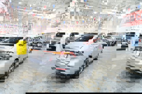 Used 2025 Honda Accord EX-L image 11