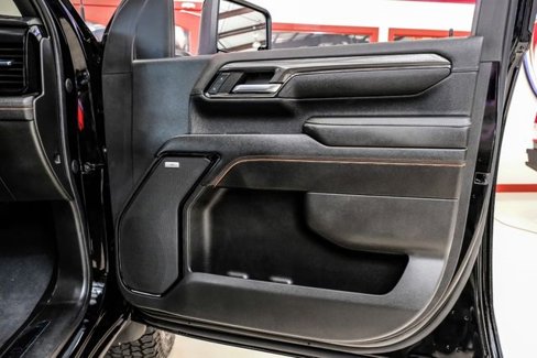 Used 2024 GMC Sierra 2500 AT4 w/ Technology Package image 39