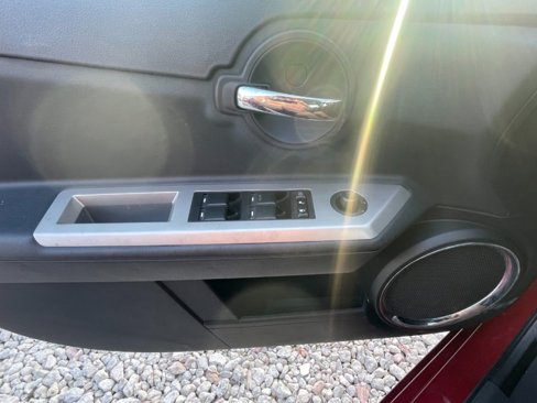 Used 2009 Dodge Avenger SXT image 22
