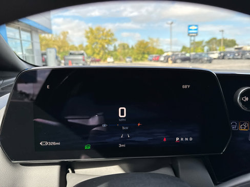 New 2026 Chevrolet Equinox EV LT image 18