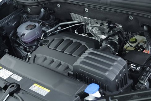 New 2025 Volkswagen Atlas Cross Sport SEL Premium R-Line image 8