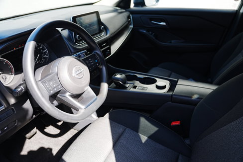 Used 2024 Nissan Rogue SV image 8