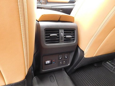 Used 2023 Nissan Rogue Platinum w/ Platinum Premium Package image 13